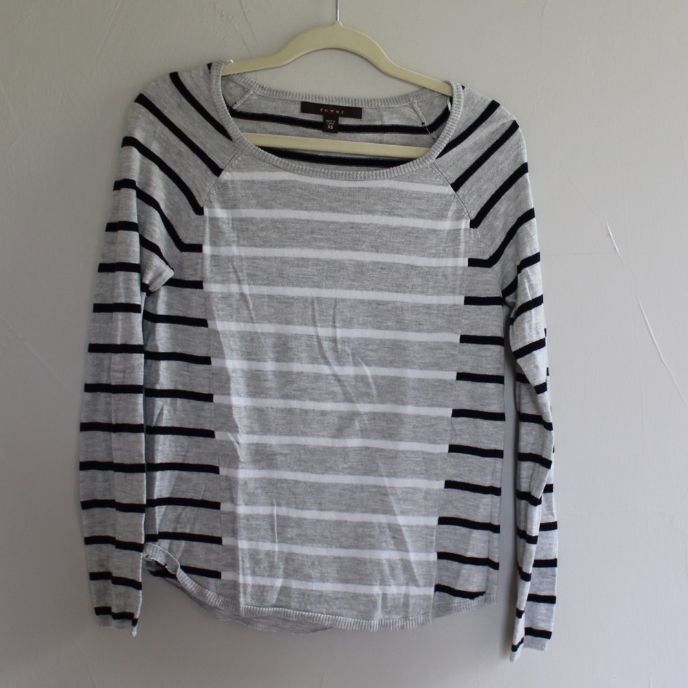 Lightweight stripe sweater! XS